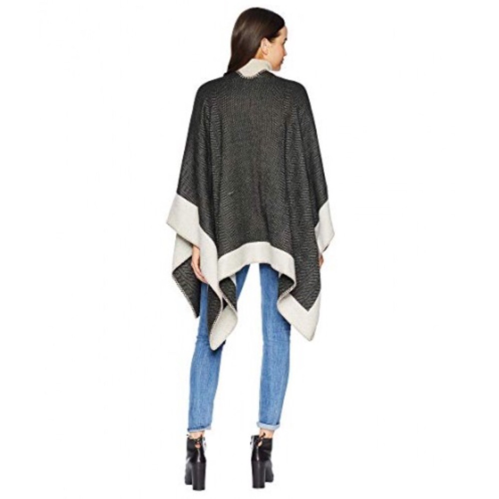 VINCE CAMUTO Chevron Ruana O/S - Picture 4 of 13